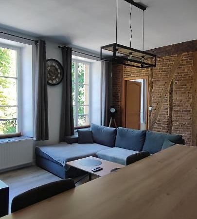 Appartement D'Hippolyte - Vue Musee Rimbaud ชาร์เลอวิลล์-เมซิแยร์ ภายนอก รูปภาพ