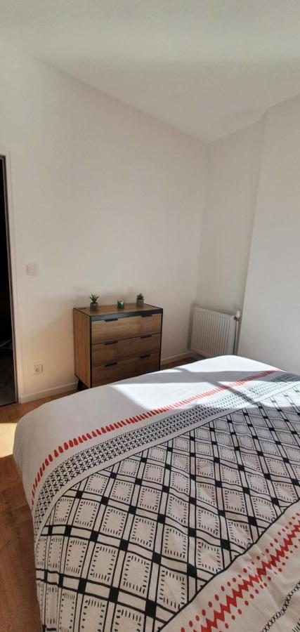Appartement D'Hippolyte - Vue Musee Rimbaud ชาร์เลอวิลล์-เมซิแยร์ ภายนอก รูปภาพ